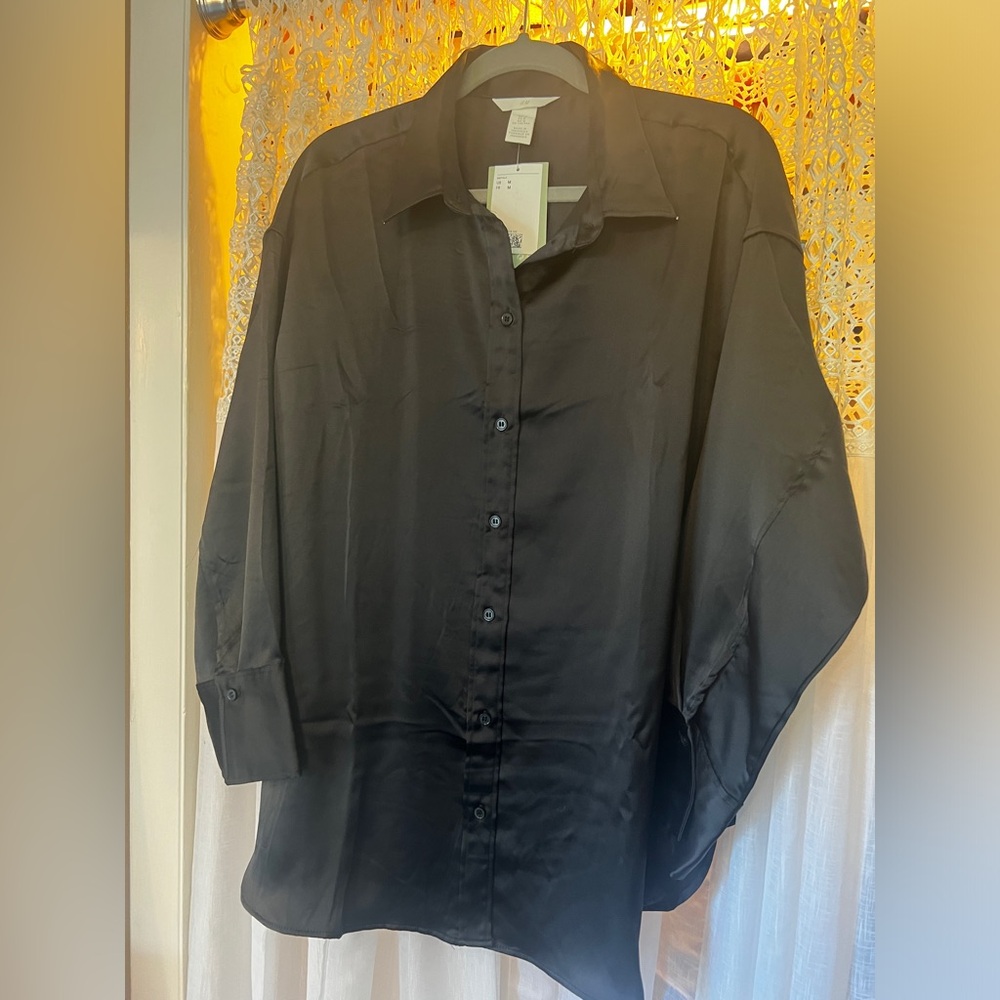 H&M: Long Sleeve Button Down: Medium: Black